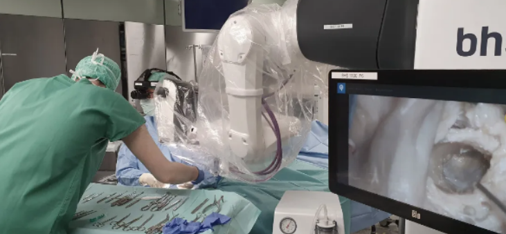 史陶比尔机器人应用：机器人辅助摄像系统为外科手术带来技术革命