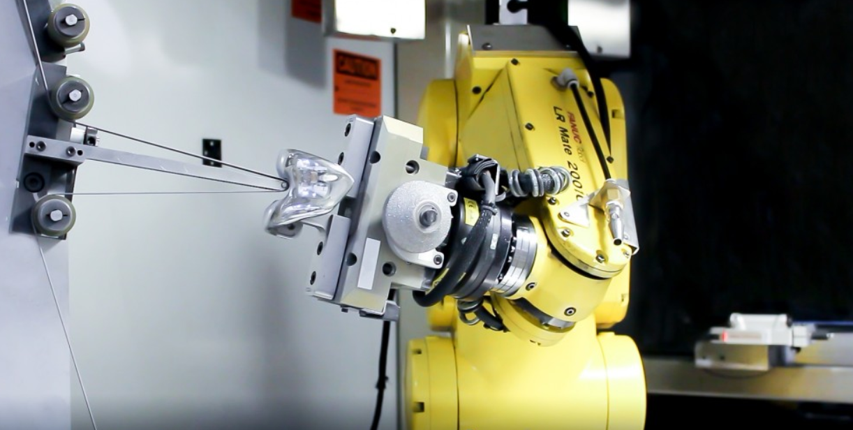 AV＆R将机器人表面处理经验应用于整形外科植入物的生产